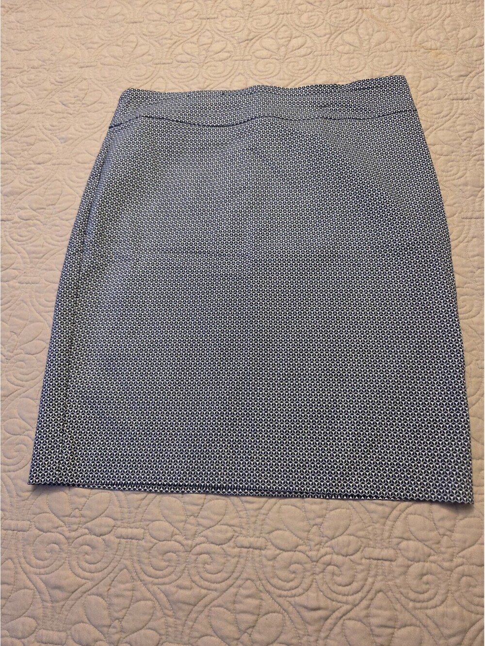 Mario Serrani Women's Navy and White Geometric A-Line Skirt, Size Large